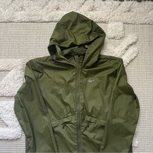 Nike Water Resistant Windbreaker, olive green